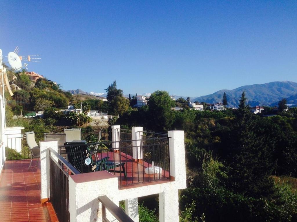 살로브레나 La Torrecica, Con Caracter Andaluz Y Magnificas Vistas Al Mar Y Sierra Nevada 빌라 외부 사진