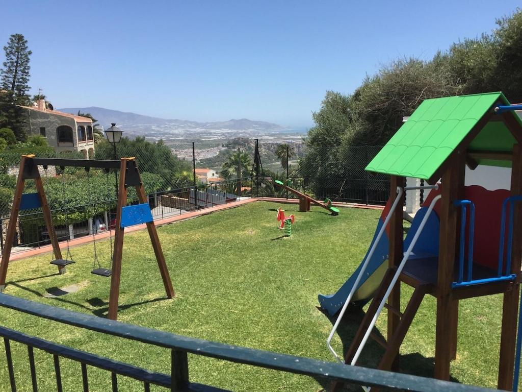 살로브레나 La Torrecica, Con Caracter Andaluz Y Magnificas Vistas Al Mar Y Sierra Nevada 빌라 외부 사진