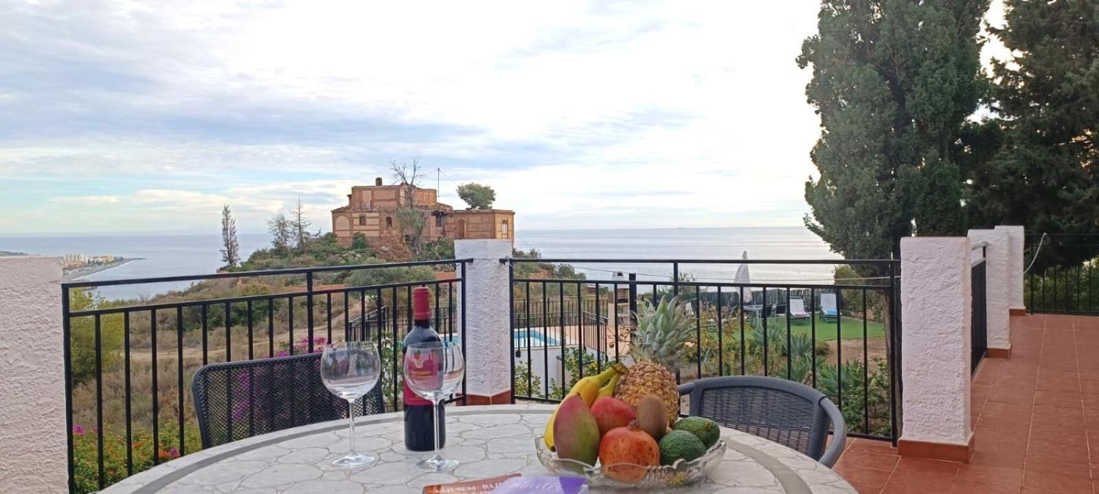 살로브레나 La Torrecica, Con Caracter Andaluz Y Magnificas Vistas Al Mar Y Sierra Nevada 빌라 외부 사진